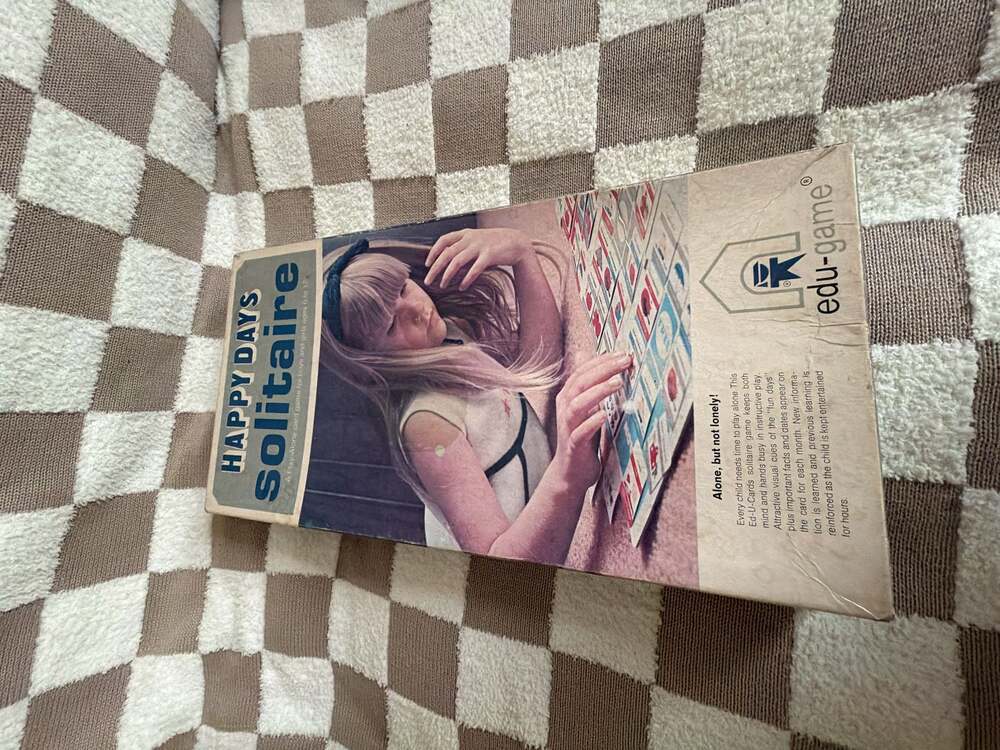 Vintage 1970 Happy Days Solitaire Card Game by Ed-U-Cards No. 143